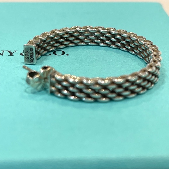 Tiffany Silver Somerset Mesh Medium Hoop Earrings - Picture 4 of 5